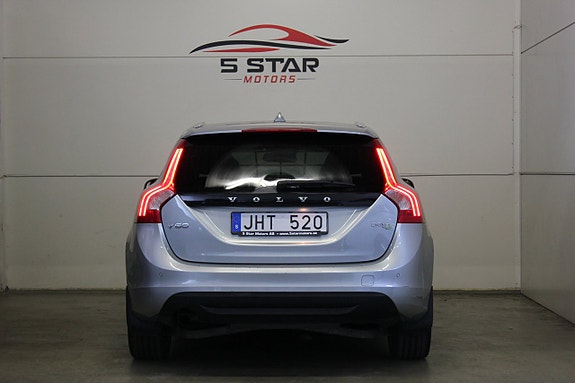 Volvo V60 5 of 19