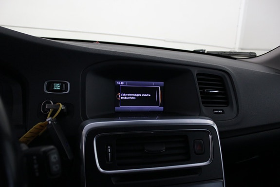 Volvo V60 16 of 19