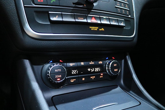 Mercedes-Benz GLA200 18 of 25