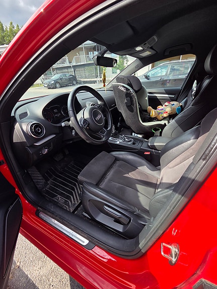 Audi A3 4 of 6