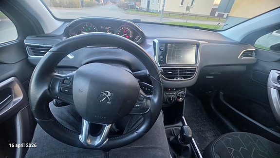 Peugeot 2008 4 of 5