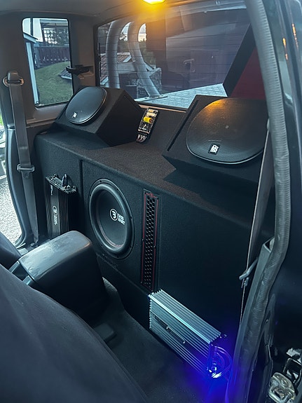 Nissan King Cab 4 of 8