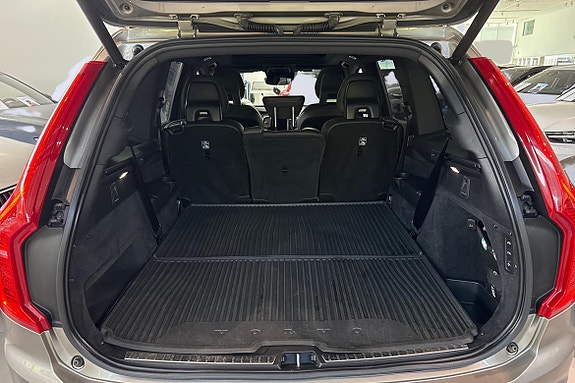 Volvo XC90 12 of 21