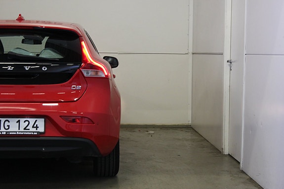 Volvo V40 6 of 18