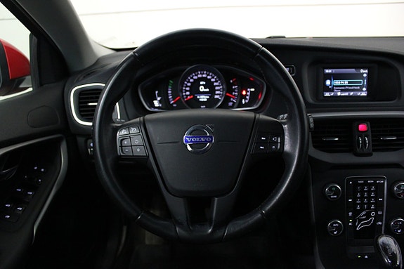 Volvo V40 17 of 18