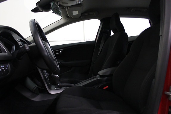 Volvo V40 11 of 18
