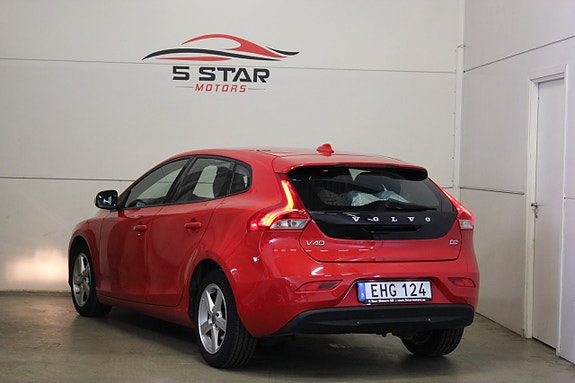 Volvo V40 9 of 18