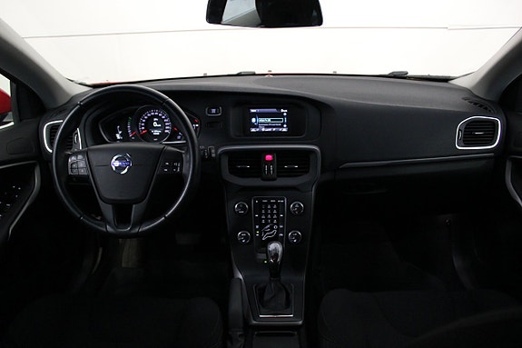 Volvo V40 16 of 18