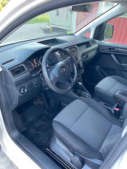Volkswagen Caddy 5 of 5