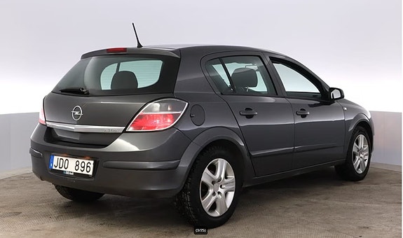 Opel Astra 4 of 5