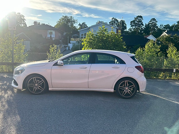 Mercedes-Benz A180 4 of 5