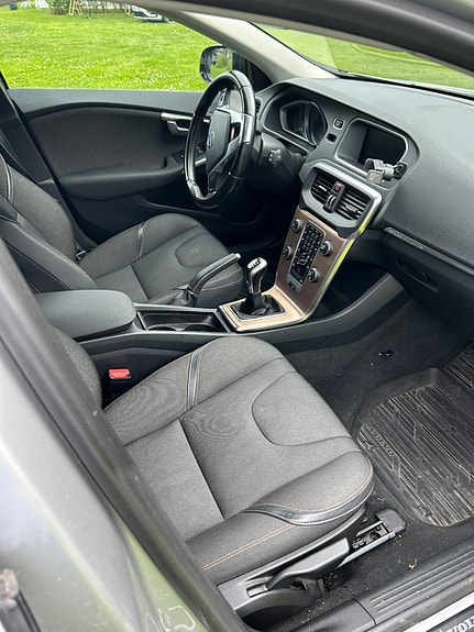 Volvo V40 Cross Country 4 of 5