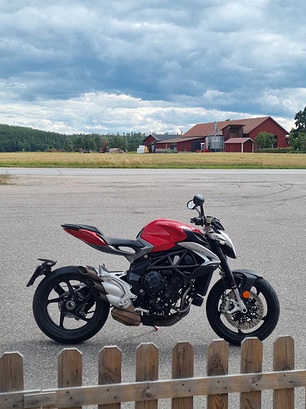 MV Agusta Brutale 800 CRC 3 of 4