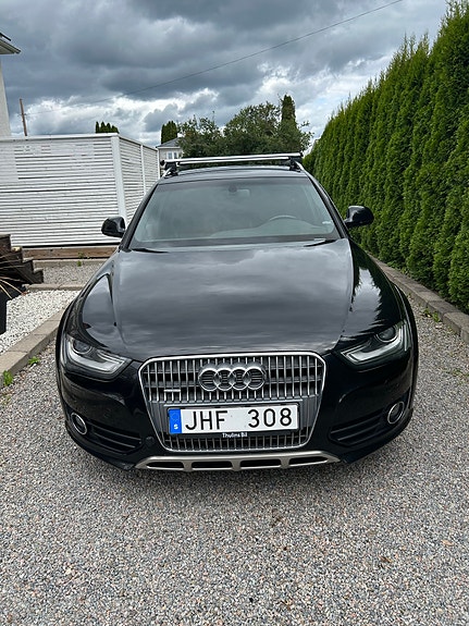 Audi A4 allroad 3 of 5