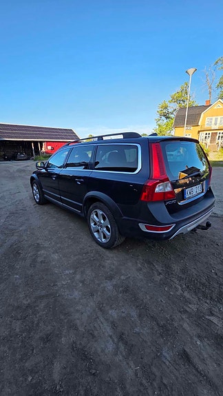 Volvo XC70 4 of 5