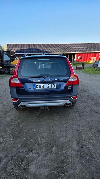 Volvo XC70 3 of 5