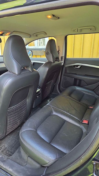 Volvo XC70 10 of 10