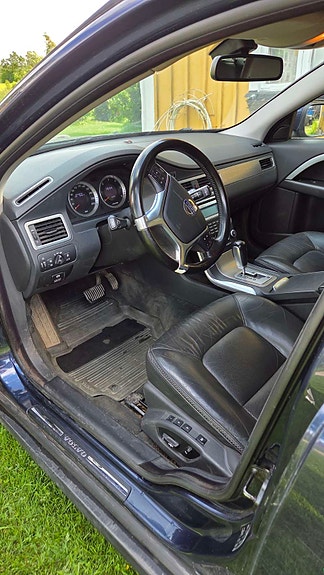 Volvo XC70 8 of 10
