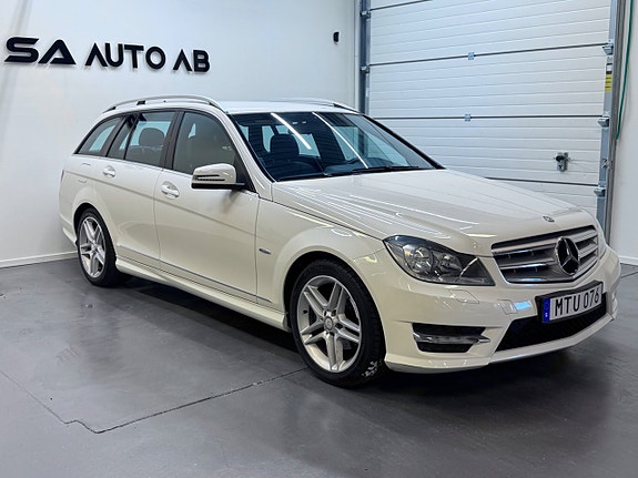Mercedes-Benz C180 2 of 5
