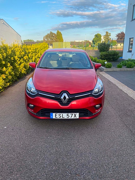 Renault Clio 3 of 3