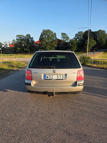 Volkswagen Passat 4 of 5