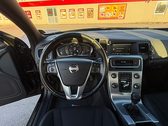 Volvo S60 6 of 16