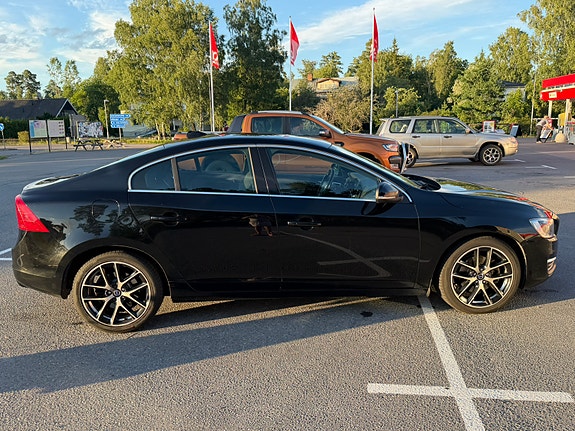 Volvo S60 15 of 16