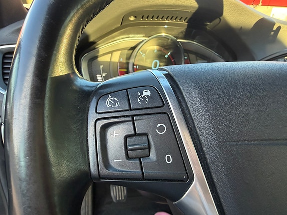 Volvo S60 11 of 16