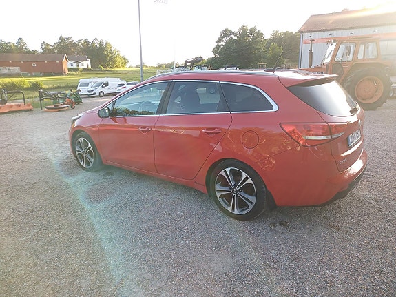 Kia Ceed 4 of 5