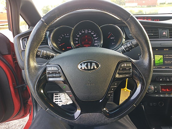 Kia Ceed 8 of 13