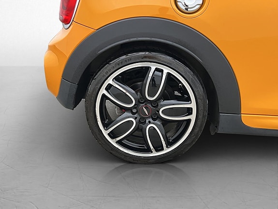 MINI John Cooper Works 27 of 28