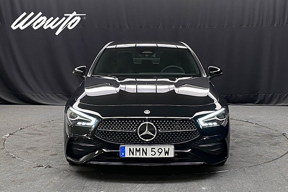 Mercedes-Benz CLA200 2 of 5