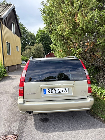 Volvo V70 5 of 5