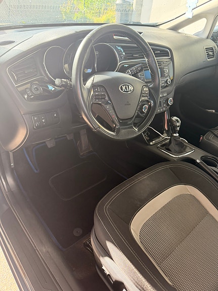 Kia Ceed 9 of 15