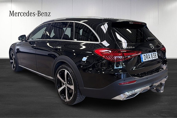 Mercedes-Benz C220 d 3 of 5