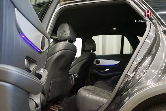 Mercedes-Benz GLC300 de 11 of 25