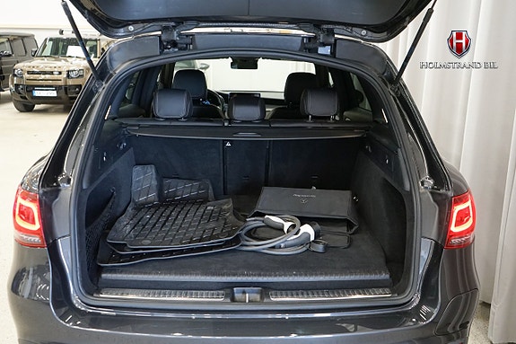 Mercedes-Benz GLC300 de 23 of 25