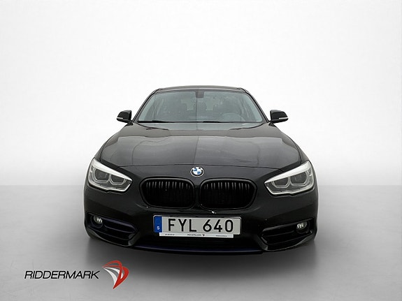 BMW 118d 2 of 5