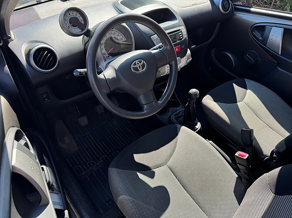 Toyota Aygo 3 of 3