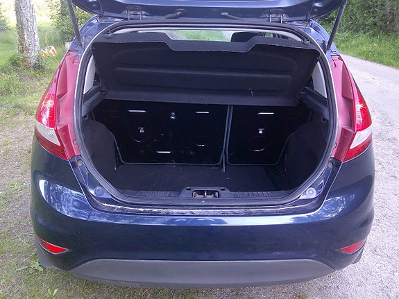 Ford Fiesta 7 of 9