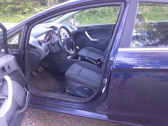 Ford Fiesta 5 of 9