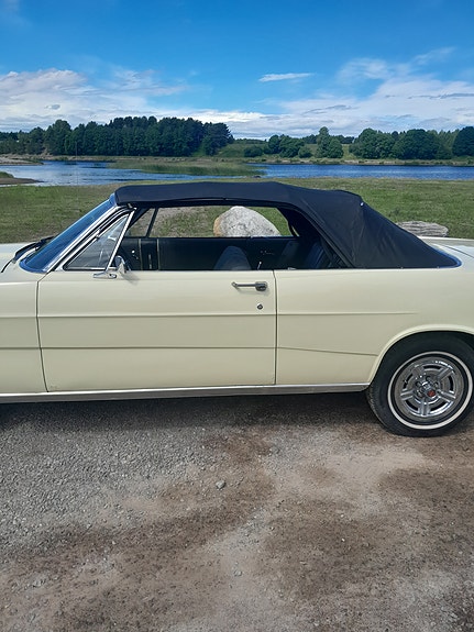 Ford Galaxie 5 of 5