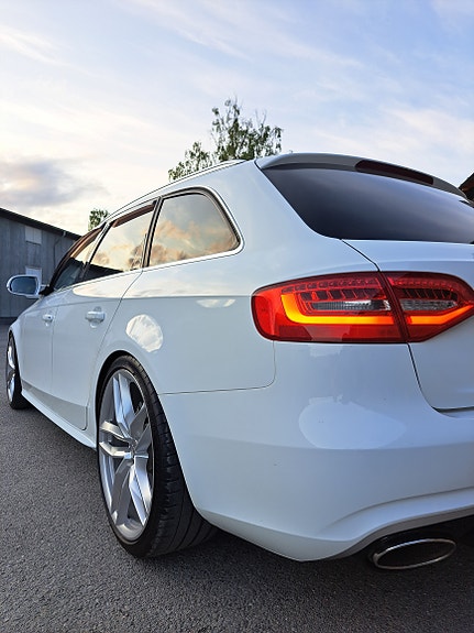 Audi A4 4 of 5