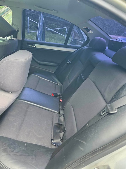 BMW 328i 4 of 5