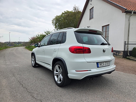Volkswagen Tiguan 3 of 5