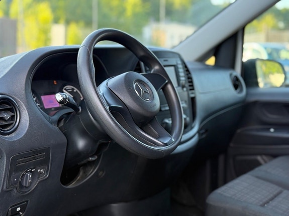 Mercedes-Benz eVito 111 14 of 20