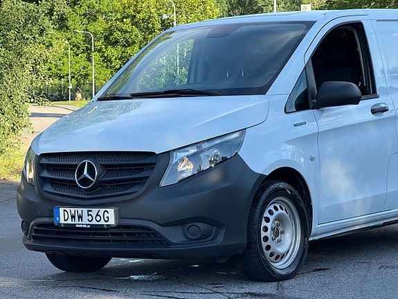 Mercedes-Benz eVito 111 2 of 5