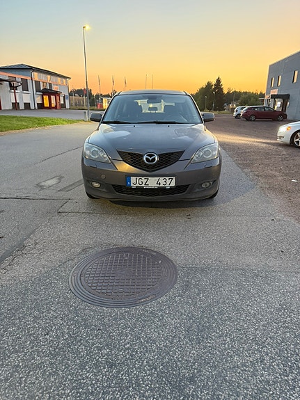 Mazda 3 3 of 5