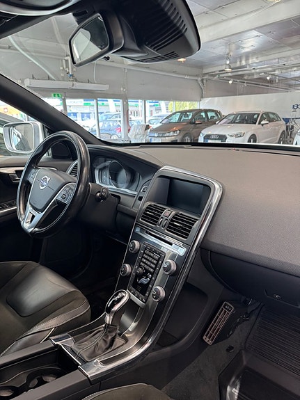 Volvo XC60 9 of 11