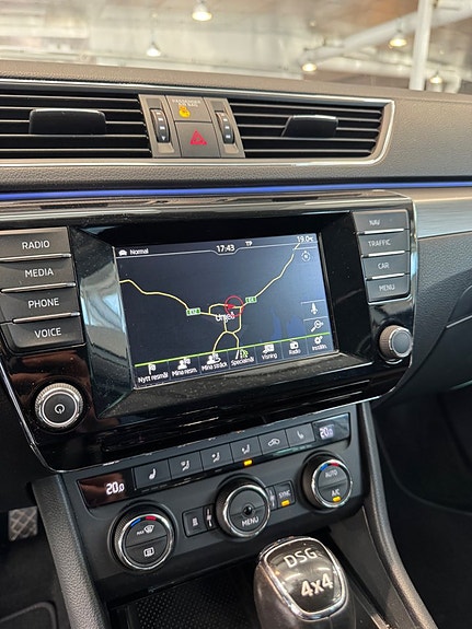 Skoda Superb 11 of 13